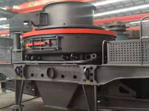 立式沖擊破碎機怎么樣？怎么解決出分粉高的問題？