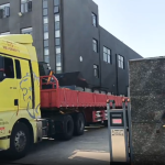 發(fā)往上海浦東的PC4008一75粗粉磨和LSX一920螺旋洗砂機！